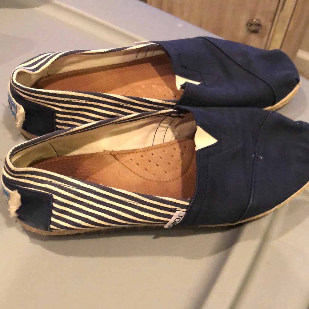 Toms